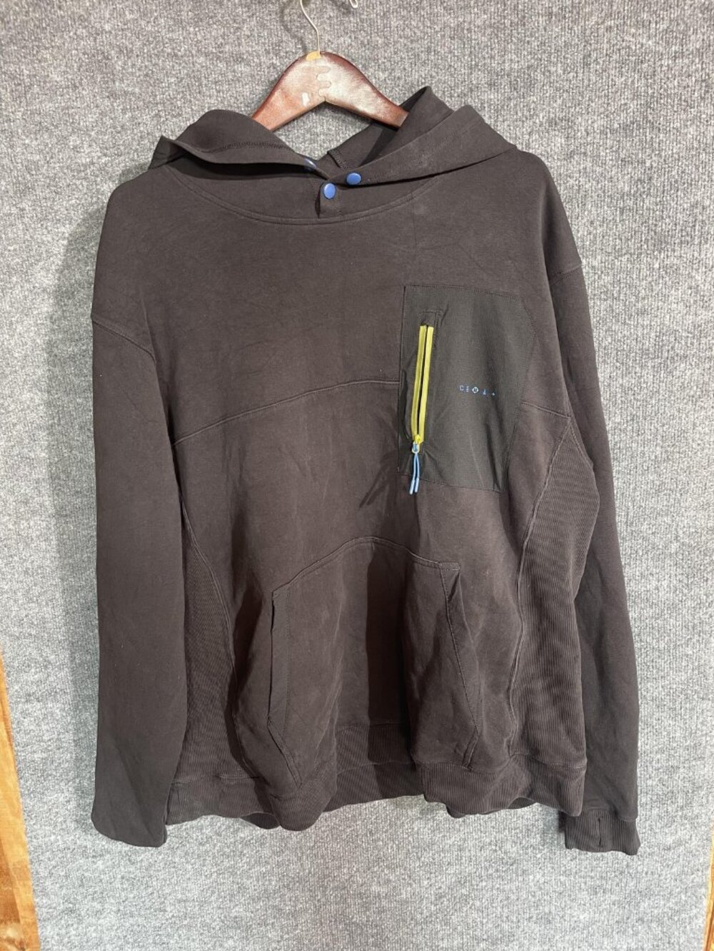 Cloak Hoodie Mens Large Black Snap Neck Zip Pocket Fleece Logo Sweatshirt